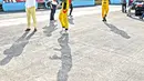 Pebalap Campos Racing Team bersiap memacu Lamborghini pada ajang Taxi Ride di Sirkuit Sentul, Jakarta, Selasa (2/8/2016). (Bola.com/Nicklas Hanoatubun)