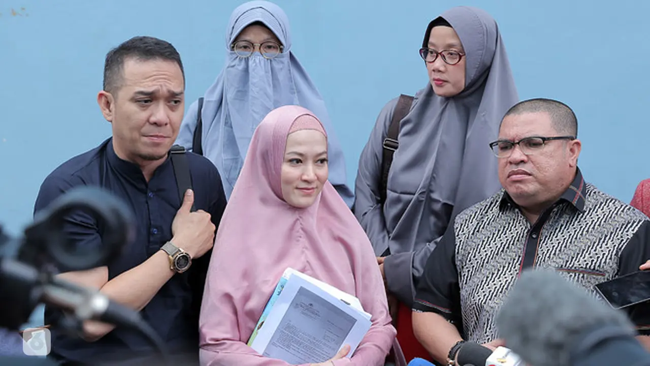 [Bintang] Lyra Virna dan Fadlan
