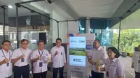 Menteri BUMN Erick Thohir menyediakan vending machine UMKM pertama di Kementerian BUMN, Senin (27/11/2023). Itu merupakan vending machine UMKM binaan Bank BRI yang menyediakan produk snack.