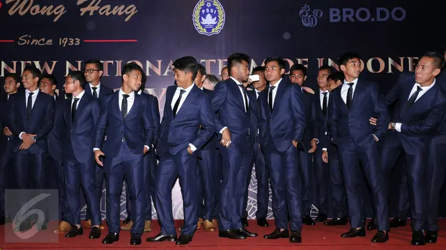 Pemain Timnas Indonesia U-22 Resmi Gunakan Setelan Jas