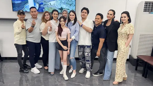 Jarang Tersorot, Ini 7 Potret Jennifer Dunn dan Chantal Dunn yang Sudah Besar