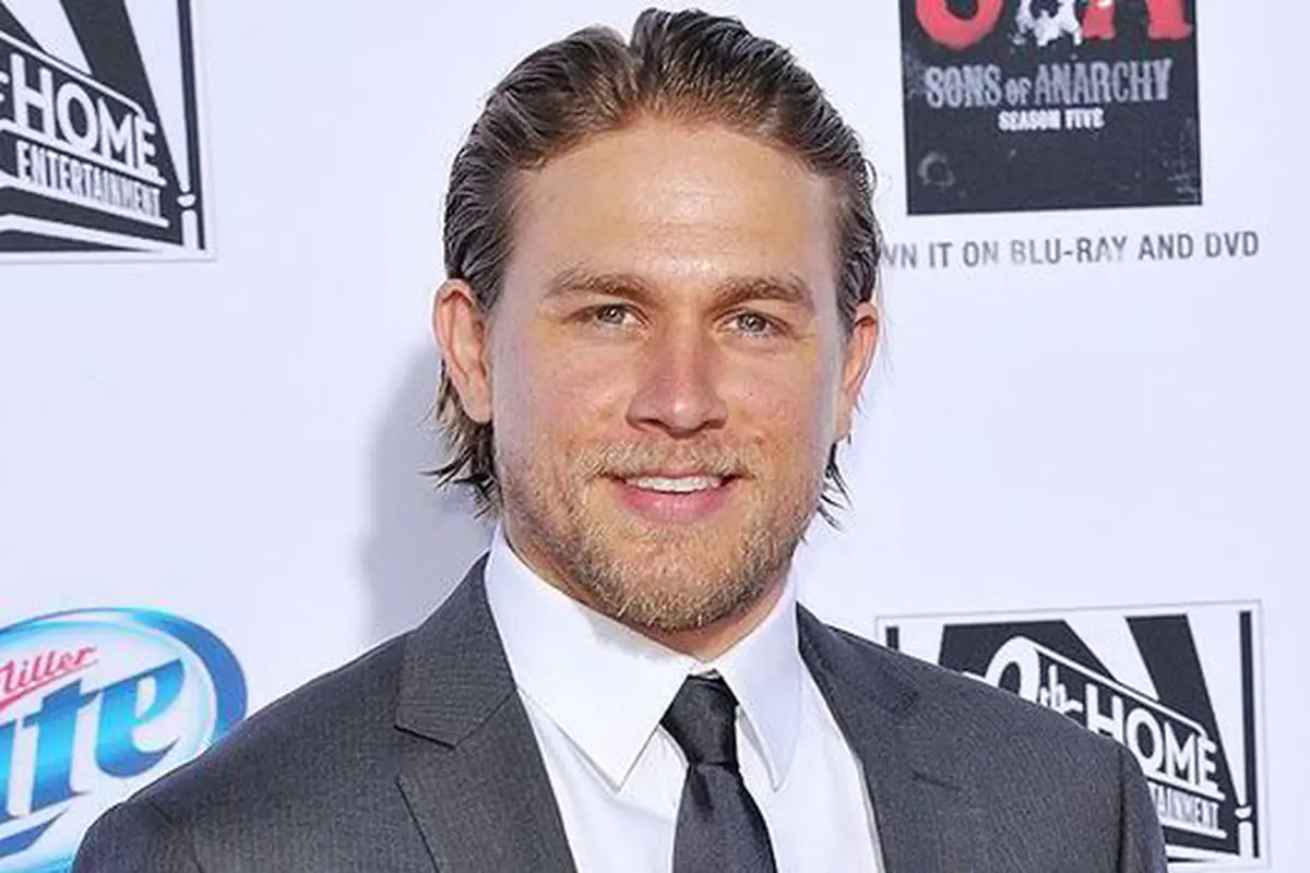 [Bintang] Demi The Lost City of Z, Berat Charlie Hunnam Turun 20 Kg