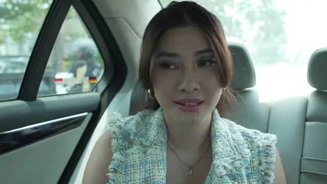 Di Antara Dua Cinta
