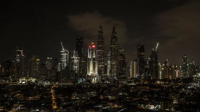 [Bintang] Earth Hour: Aksi Gelap-gelapan Selama Satu Jam untuk Melindungi Bumi