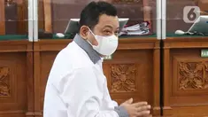 Terdakwa Kuat Ma'ruf saat menjalani  sidang tuntutan kasus pembunuhan berencana terhadap Brigadir Nofriansyah Yosua Hutabarat atau Brigair J di Pengadilan  Negeri Jakarta Selatan, Senin (16/1/2023). Jaksa Penuntut Umum (JPU) menutut terdakwa Kuat Ma'ruf dengan hukuman penjara selama delapan tahun. (Liputan6.com/Herman Zakharia)