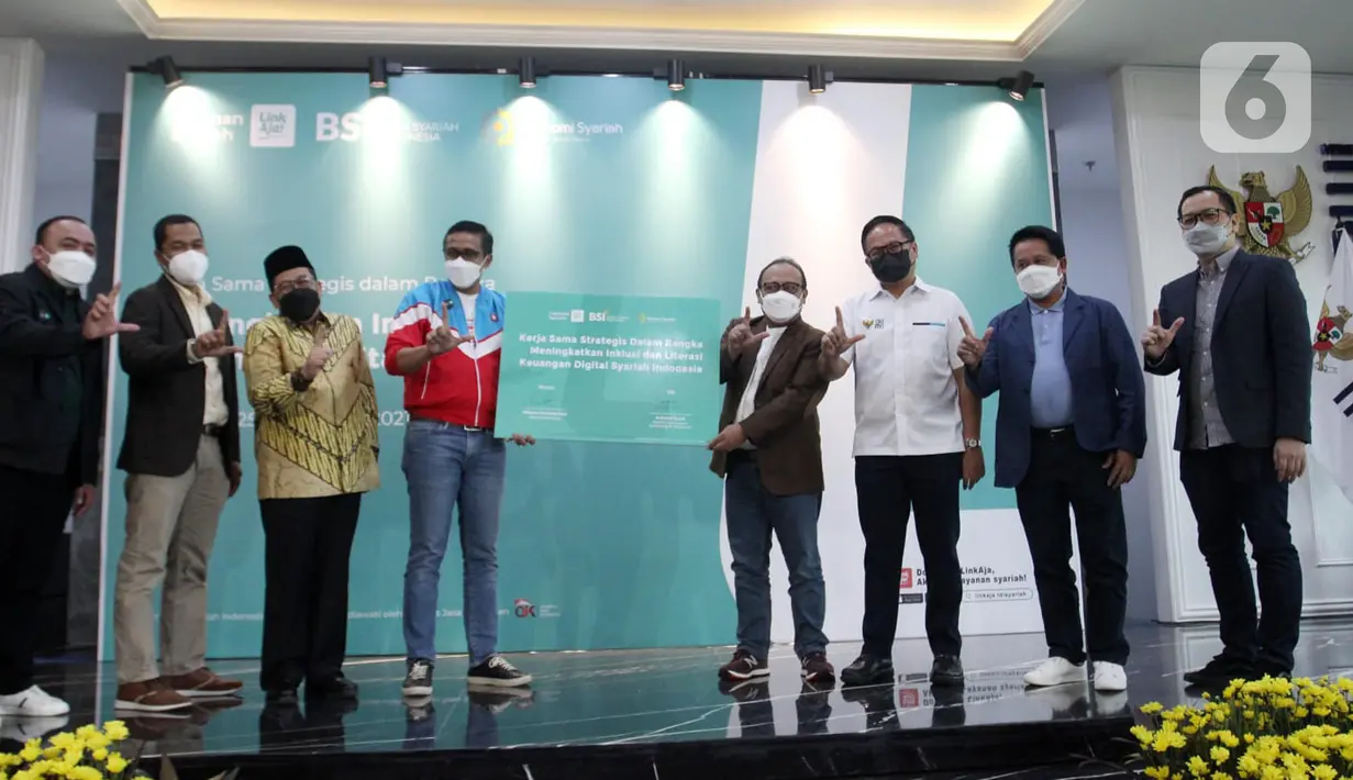 Penandatangan disaksikan Wakil Menteri BUMN II Hery Gunardi Kartika Wirjoatmodjo dan Direktur Utama PT Bank Syariah Indonesia Tbk, Wakil Menteri Agama Zainut Tauhid Sa’adi, dan Komisaris Utama LinkAja Mohamad Ramzy di Jakarta. (Liputan6.com/HO/BSI)
