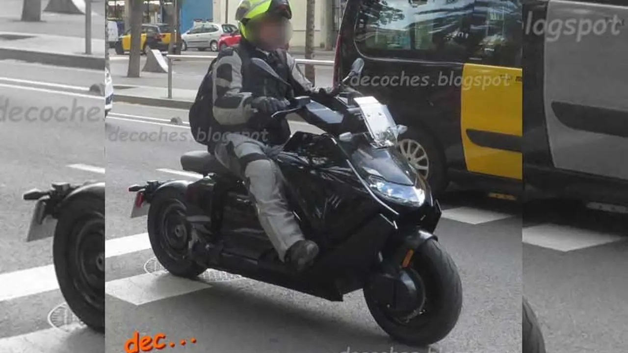 Skuter listrik BMW CE 04 mulai diuji coba di jalan raya