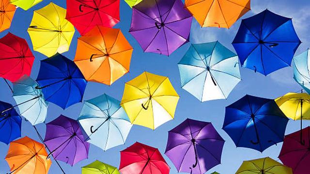Apakah jenis payung yang kebanyakan orang membawa semasa hari hujan