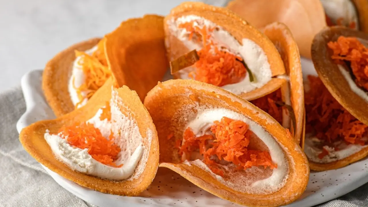 Khanom Buang