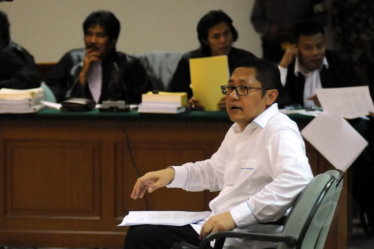 Baca Sendiri Pleidoi, Anas Urbaningrum Kehausan