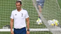 Pelatih Juventus asal Italia, Massimiliano Allegri. (AFP/Jewel Samad)