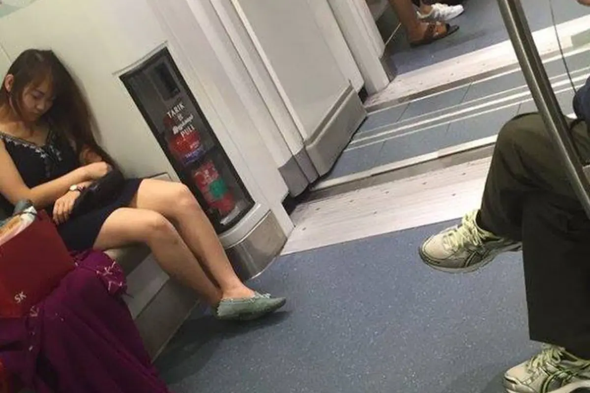 Gak Inget Umur, Bapak-bapak Uzur Lecehkan Perempuan di KRL