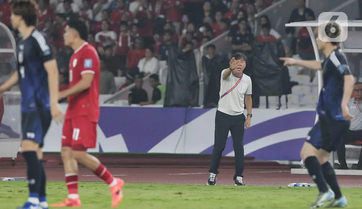 Hingga akhir babak pertama, timnas Indonesia ketinggalan 0-2 dari Jepang. (Liputan6.com/Angga Yuniar)