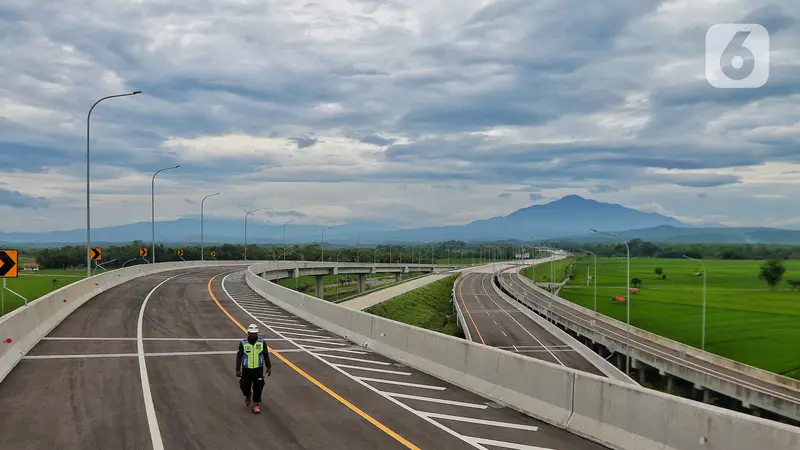 Progres pembangunan tol Cisumdawu