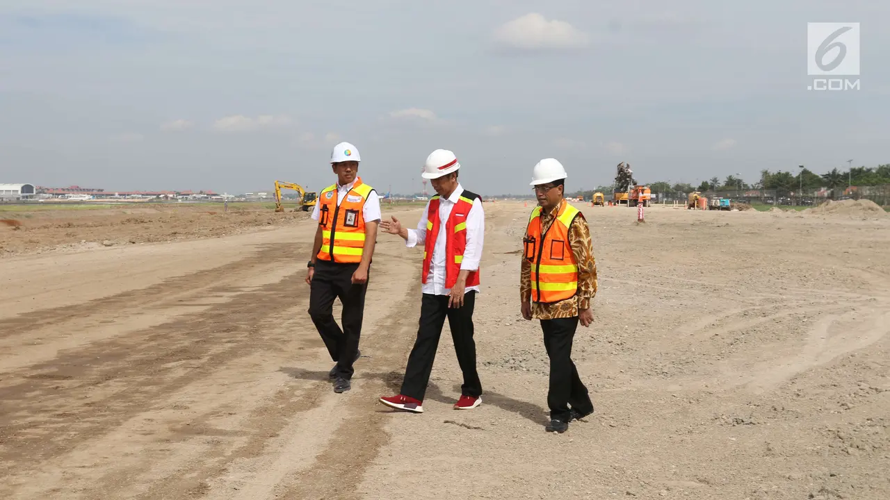 Presiden Jokowi Tinjau Proyek Runway 3 Bandara Soetta