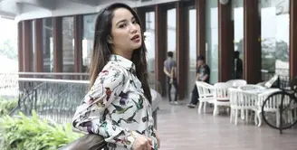 Chacha mengaku kini sedang mulai menabung agar dirinya dapat berangkat haji bersama suami.