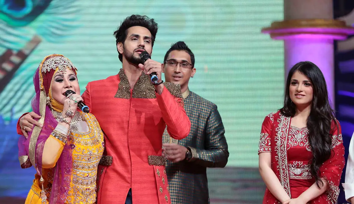 Pria tampan ini juga melihat adanya ketertarikan dari lawan mainnya, Radhika Madan. Oleh karena itu, hubungan mereka tidak hanya sebagai pasangan dalam berakting, melainkan juga sebagai teman baik. (Deki Prayoga/Bintang.com)