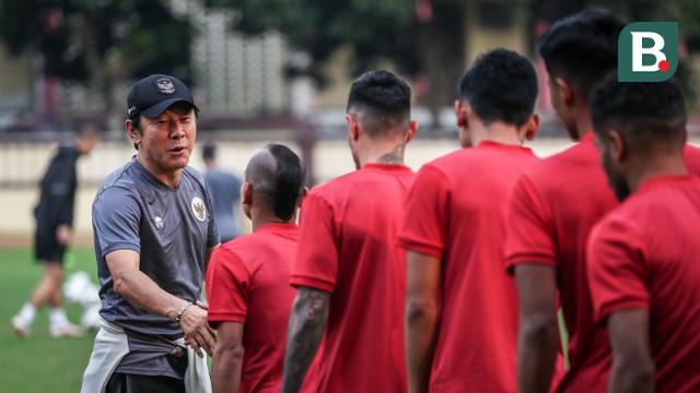 Latihan Timnas Indonesia Senior dan Timnas Indonesia U-20