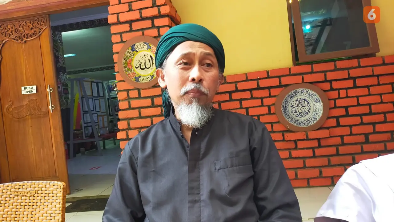 Pimpinan Pondok Pesantren Dzikir Al Fath Sukabumi, KH Fajar Laksana (Lioutan6.com/Fira Syahrin).