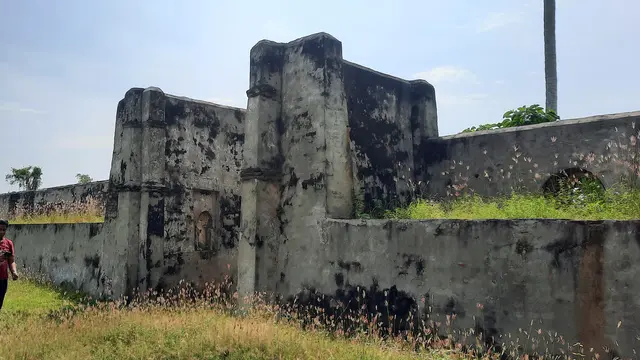 Gapura Benteng Kuta Batee, tampak dari dalam (Liputan6.com/Rino Abonita)