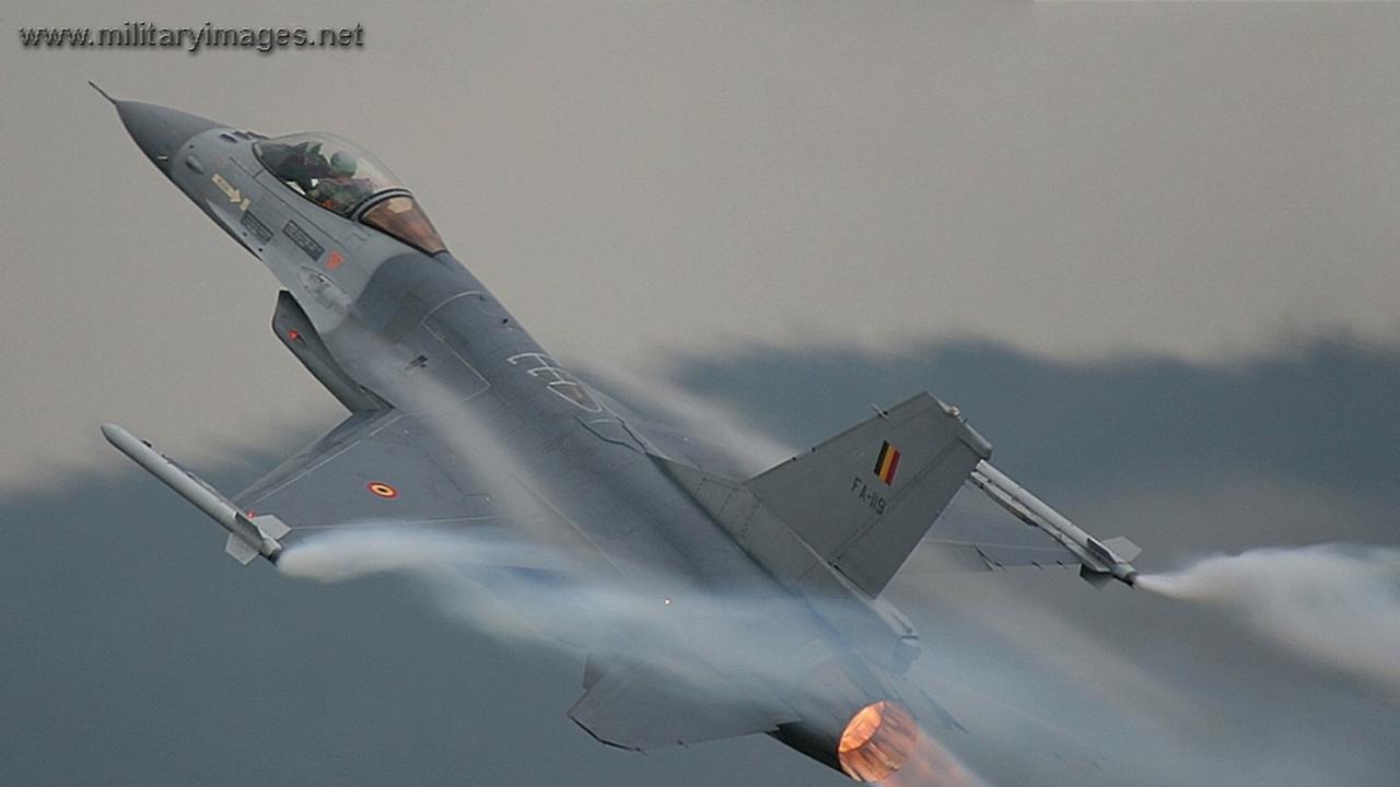 F16 Fighting Falcon