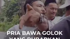 Pria berinisial A yang membawa golok saat membubarkan ibadah GKPI di Rajeg, Tangerang, menyampaikan permohonan maaf usai videonya viral. Saat mediasi, ia mengungkapkan: "Saya meminta maaf kepada pihak-pihak terkait. Apabila membuat resah, membuat takut. Jadi mohon dimaafkan."

Kedua belah pihak s...