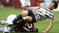 Begitu juga dengan Harry Maguire, hingga dirinya dilanggar keras oleh Anwar El Ghazi dan tidak dapat melanjutkan pertandingan dikarenakan cedera. (Foto: AFP/Pool/Nick Potts)