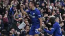 Pemain Chelsea, Cesar Azpilicueta (kiri)  mencetak lima assists hingga pekan ke-11 Premier League. (AFP/Ian Kington)