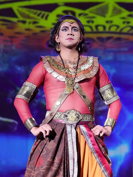 “Teater Koma merupakan satu kelompok seni yang produktif berkarya dan menghadirkan lakon dengan pesan moral yang patut diteladani selama 44 tahun,” ungkap Renitasari Adrian, Program Director Bakti Budaya Djarum Foundation. (Bambang E. Ros/Fimela)