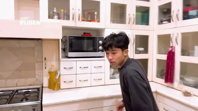 Potret Ruang Makan di Rumah Ruben Onsu