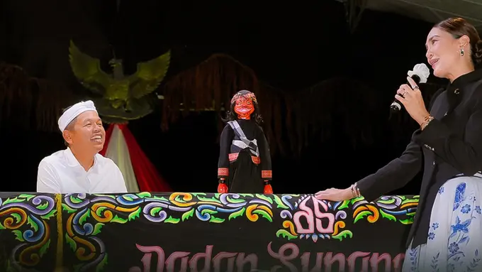 Luna Maya saat Hadir di Ulang Tahun Purwakarta