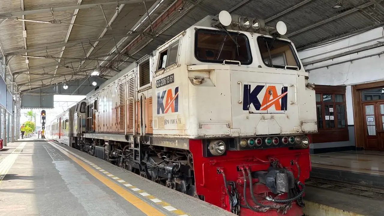 Kepala Humas PT KAI Daop 1 Jakarta Eva Chairunisa membagikan info lintas jalur kereta di wilayah Kabupaten Cianjur, Jawa Barat pasca peristiwa gempa bumi, Senin (21/11/2022) pukul 13.21 WIB siang tadi.