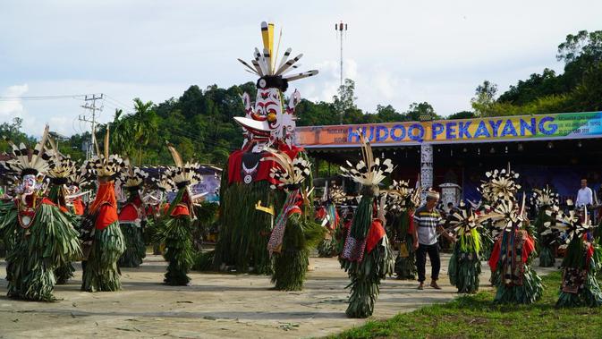 Hudoq Pekayang: Denyut Nadi Leluhur di Bumi Mahakam