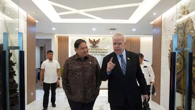 Menteri Koordinator Bidang Perekonomian Airlangga Hartarto menerima kunjungan Kuasa Usaha Ad Interim Kedutaan Besar Amerika Serikat Ambassador Peter M. Haymond. (Foto: istimewa)
