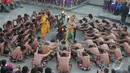 Kisah yang biasa dipentaskan dalam Tari Kecak adalah Kisah Perjalanan Ramayana, Bali (31/8/2014) (Liputan6.com/Herman Zakaria)