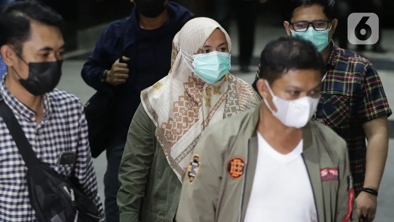Terjaring OTT, Bupati Kolaka Timur Andi Merya Nur Tiba di Gedung KPK