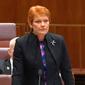 Senator Australia Pauline Hanson yang disebut menyebar pernyataan bohon soal sapi di Bali. (dok. Screenshoot Youtube Pauline Hanson's Please Explain)
