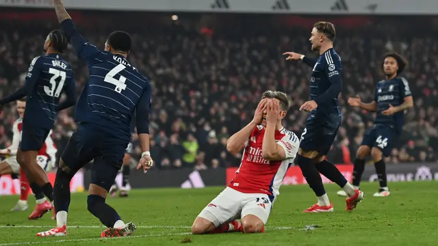 Kekecewaan Leandro Trossard saat Arsenal ditahan Aston Villa di Liga Inggris 2024/2025