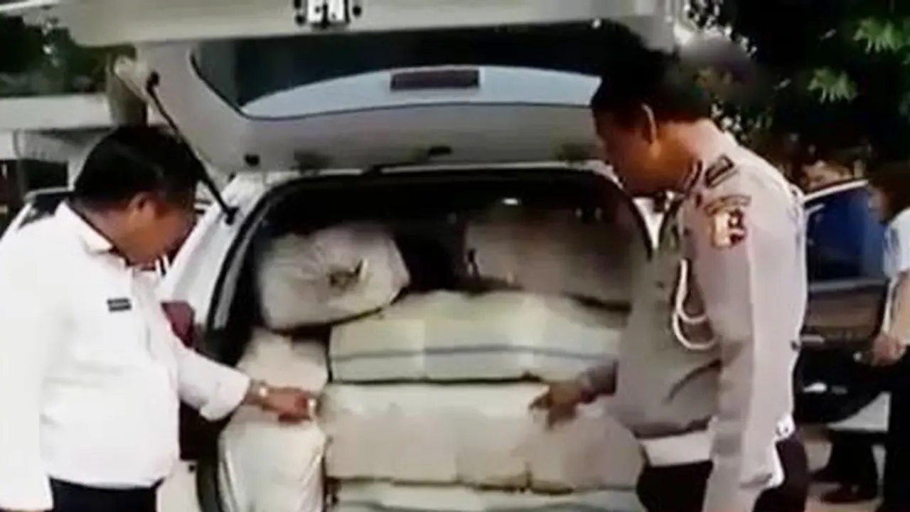 Ganja Ditemukan di Tol Serang