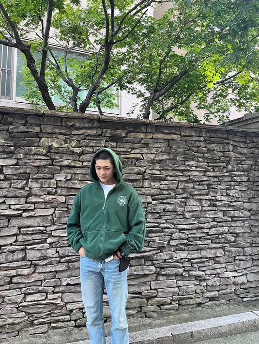 Dalam keterangannya, Kang Tae Oh meninggalkan pesan manis untuk penggemar. "Saya berterima kasih kepada semua orang atas dukungan dan cinta yang melimpah," ucapnya. (Foto: Instagram/ kto940620)