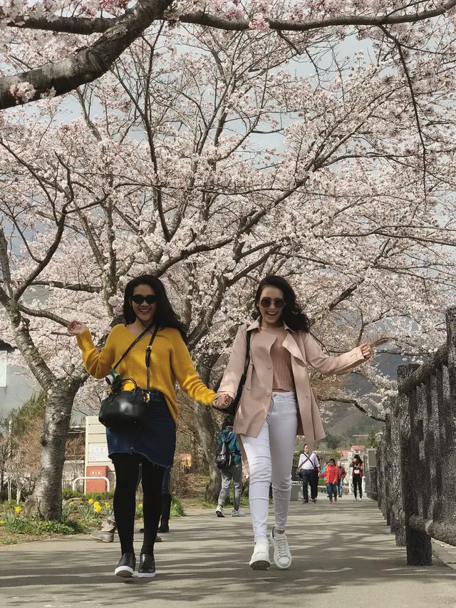 [Bintang] Ayu Ting Ting