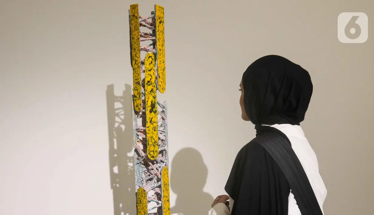Pameran karya instalasi seni tersebut bertajuk "Kawah Ojol". (Liputan6.com/Herman Zakharia)