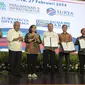 Penandatanganan perjanjian pengusahaan jalan tol, perjanjian regres dan perjanjian penjaminan Jalan Tol Kediri-Tulungagung, Selasa (27/2/2024). (Foto: Liputan6.com/Maulandy R)