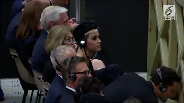 Katy Perry menghadiri konferensi amal yang digelar oleh Vatikan.