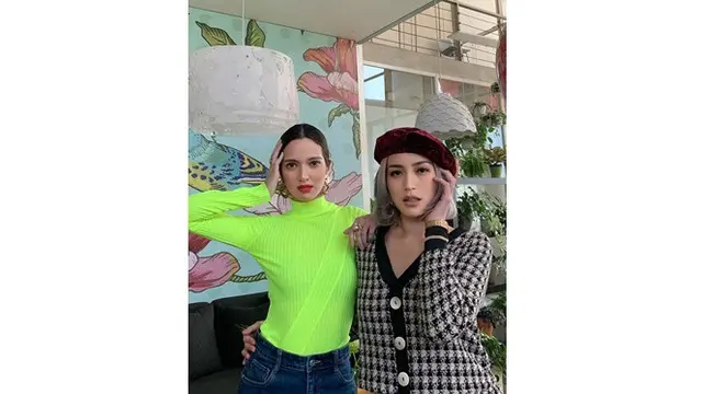7 Potret Kedekatan Nia Ramadhani dan Jessica Iskandar, Sahabat Sejati