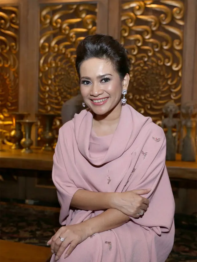 [Bintang] Ike Nurjanah