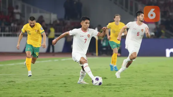 <p>Pemain Timnas Indonesia,&nbsp;Marselino Ferdinan, saat melawan Australia pada laga kedua Grup C Kualifikasi Piala Dunia 2026 Zona Asia di Stadion Utama Gelora Bung Karno (SUGBK), Jakarta Pusat, pada Selasa (10/9/2024). (Bola.com/Abdul Aziz)</p>