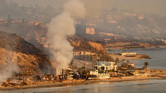 Luluh Lantak, Seperti ini Pemandangan Udara Kawasan Pacific Palisades Los Angeles AS