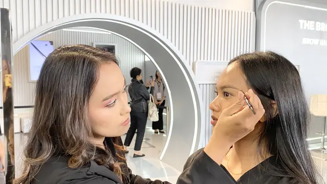 Trik Makeup Sederhana dari MUA Vanny Adelina untuk Penampilan Fresh di Hari Pernikahan