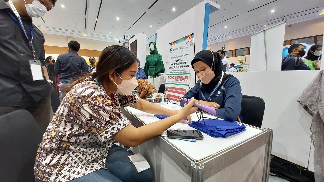 Wakil Menteri Ketenagakerjaan Afriansyah Noor resmi membuka Festival Pelatihan Vokasi dan Job Fair Nasional di Jakarta Convention Center, Senayan, Jakarta